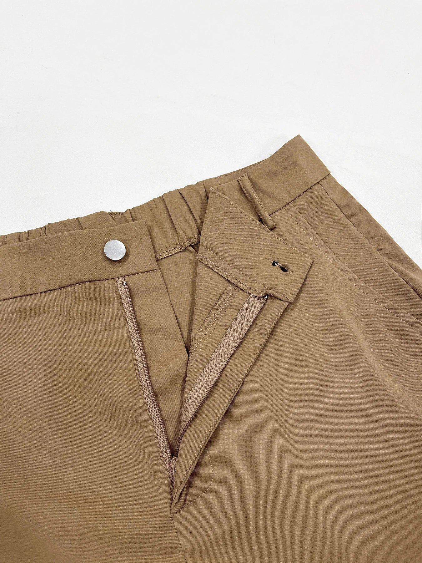 Calças cargo femininas simples de cintura alta, calças casuais com botão de bolso da moda de rua para uso diário, calças femininas para todas as estações
